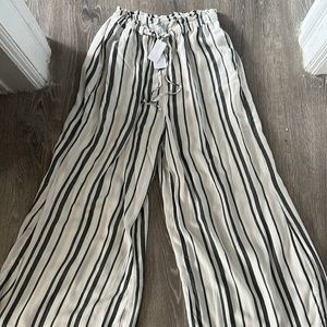 NWT American Eagle PANTS ONLY Flowy Striped High-Waisted Pants M